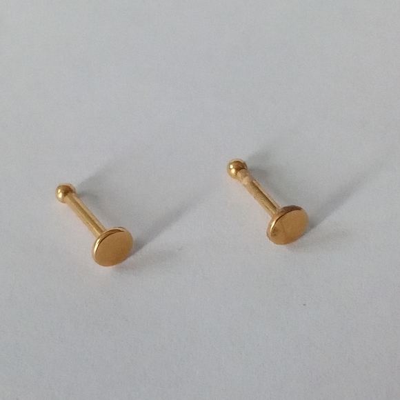 Clare's Flat Back Titanium Gold Lip Studs CLuxe Lip Piercing Jewelry - Picture 4 of 10